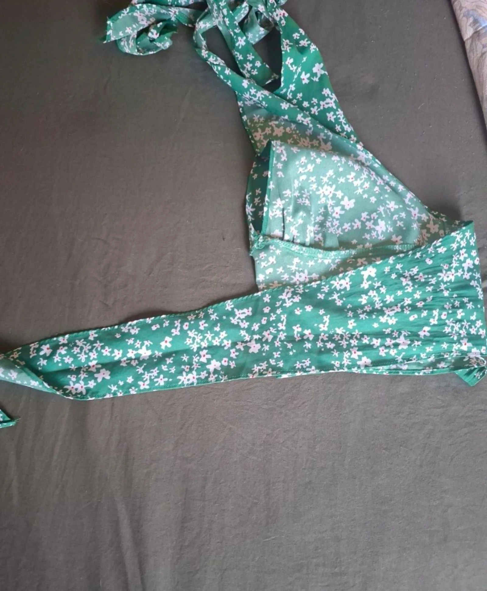Dos nue vert taille 36  – photo 7